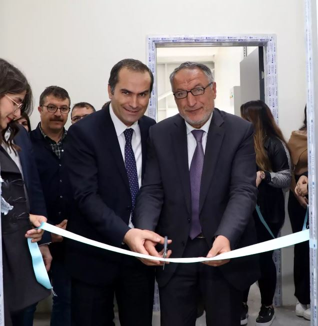 KAYÜ’DE MOBİLYA TASARIM SERGİSİ AÇILDI