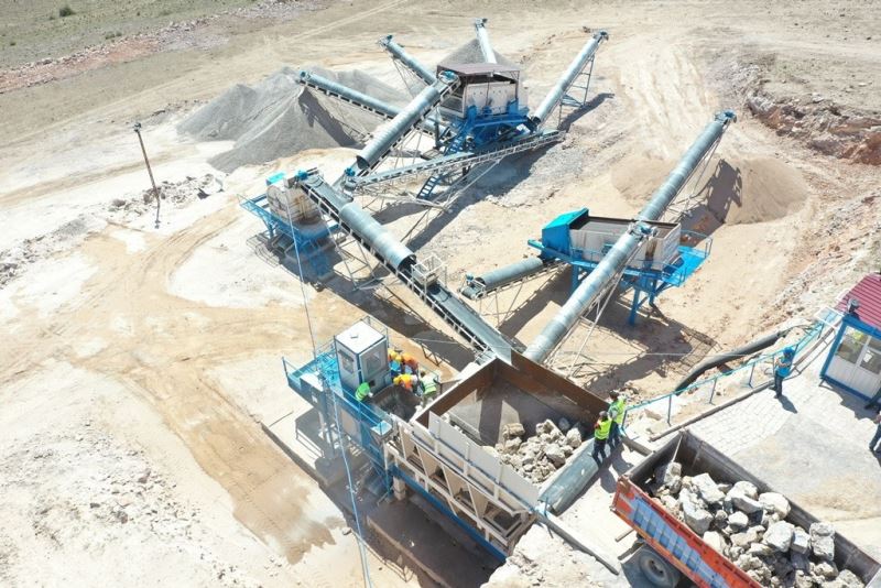 Kocasinan’ın taş ocağı, 470 bin ton mıcır üretimiyle 16 milyon 315 bin TL tasarruf sağladı
