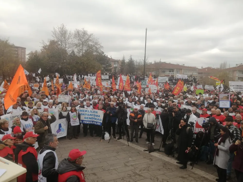 BÜYÜK EMEKLİ MİTİNGİ ANKARA’DA YAPILDI