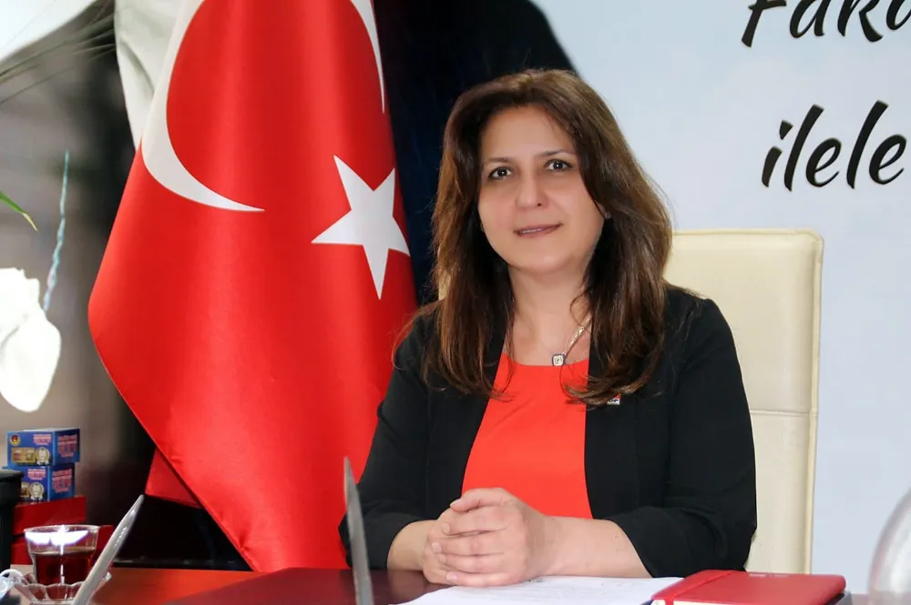 ÖZER’DEN BAKAN YUSUF TEKİN’E TEPKİ 
