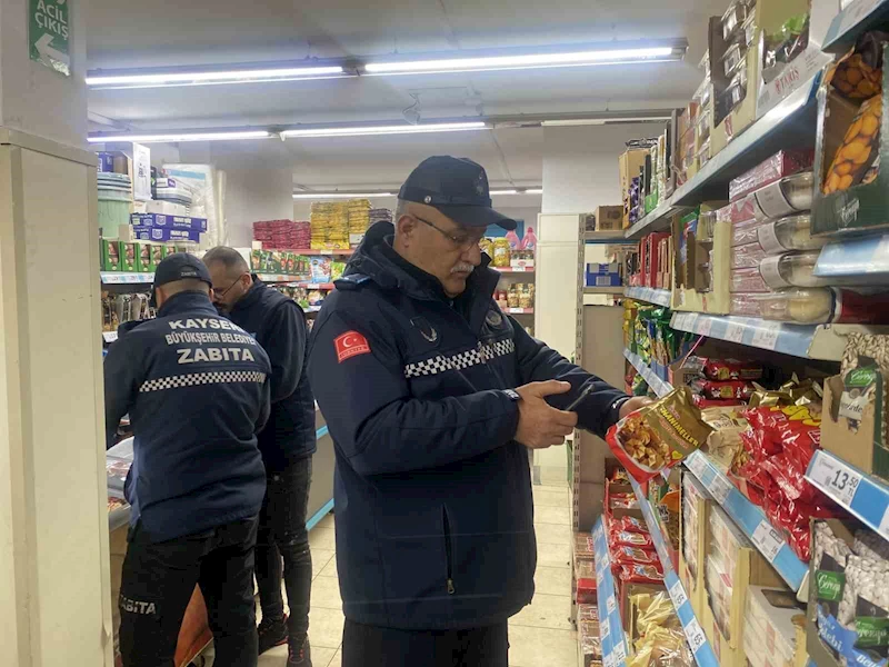 Büyükşehir zabıtadan kente yeni yıl denetimleri
