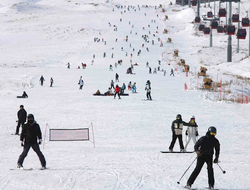 Erciyes’e hafta sonu ziyaretçi akını
