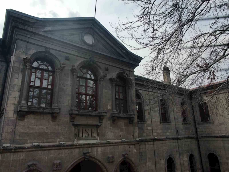Çanakkale Zaferi’nin sembol okulu: Taş Mektep

