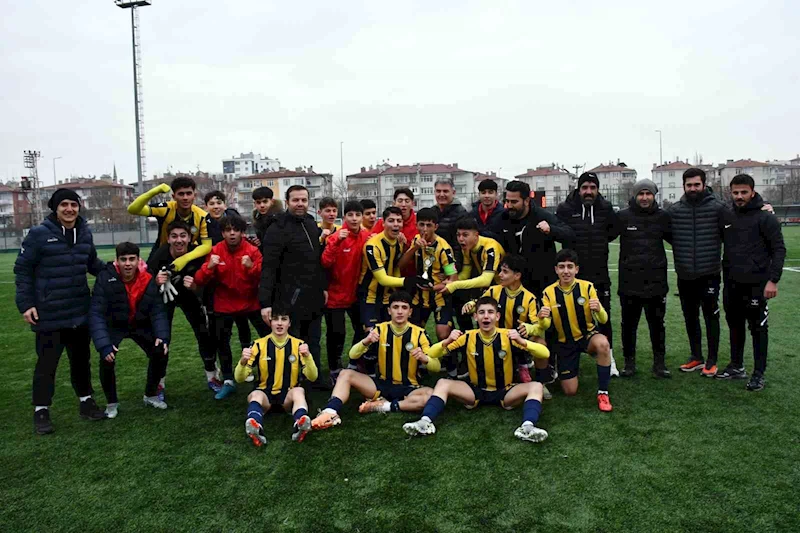 Şampiyonun adı değişmedi, Talas Belediyespor yine şampiyon
