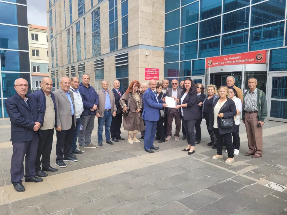 İYİ PARTİ KOCİSANAN İLÇE BAŞKANI DURMUŞ MAZBATASINI ALDI