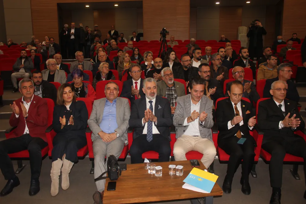 İYİ PARTİ’DE KÜÇÜK GÜVEN TAZELEDİ