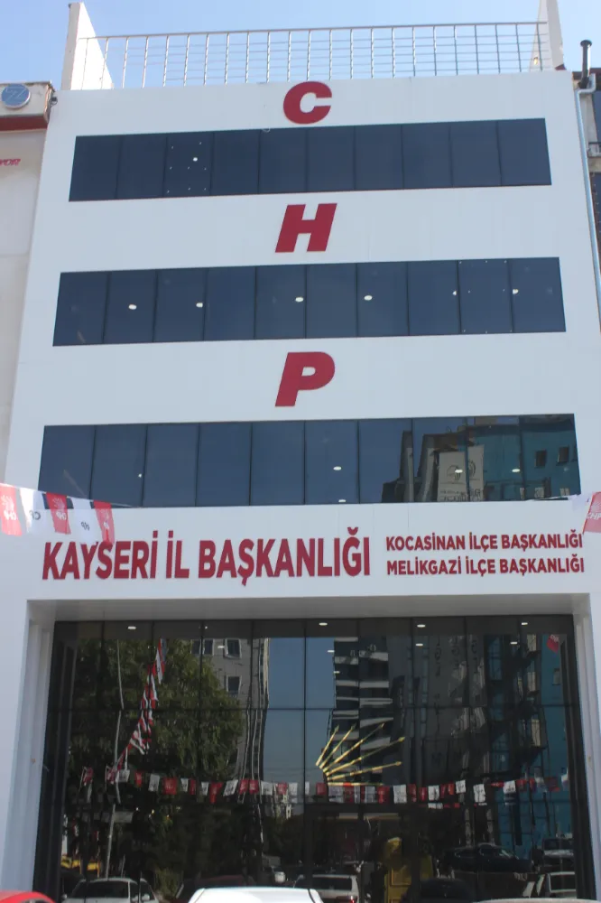CHP’NİN YENİ HİZMET BİNASINDAKİ TADİLAT TAMAMLANDI