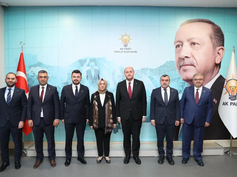 AK PARTİ DEVELİ VE HACILAR İLÇE BAŞKANLARI BELLİ OLDU
