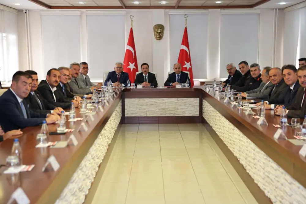 SOKAK HAYVANLARI İÇİN YAPILACAKLAR KONUŞULDU 