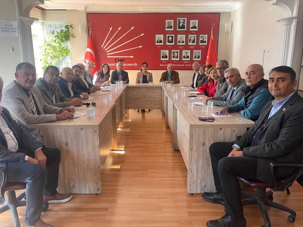 CHP KAYSERİ KURULTAY DELEGELERİNDEN GENEL BAŞKAN ÖZEL