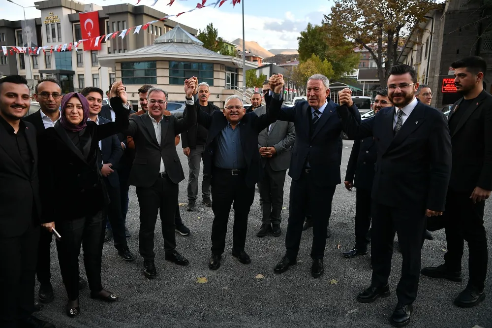 AKAR’DAN HACILAR İLÇE BAŞKANI KAHRAMAN’A ZİYARET