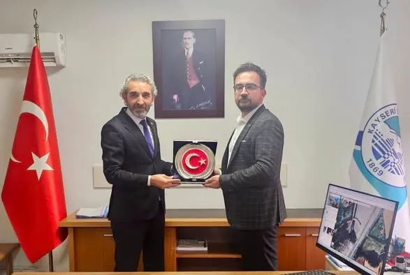 DAİRE BAŞKANI TAŞÇI’YA HİZMET-İŞ’TEN HAYIRLI OLSUN ZİYARETİ