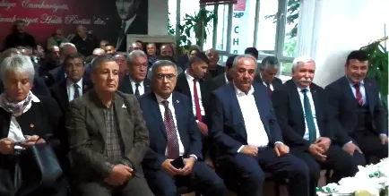 CHP’DE SULAR DURULMUYOR, KAZAN KAYNIYOR