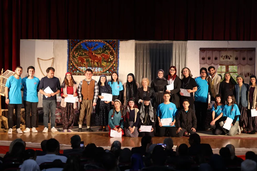 ULUHAN KÜLTÜR MERKEZİ “GUGUK KUŞU” ADLI OYUNU SAHNELEDİ