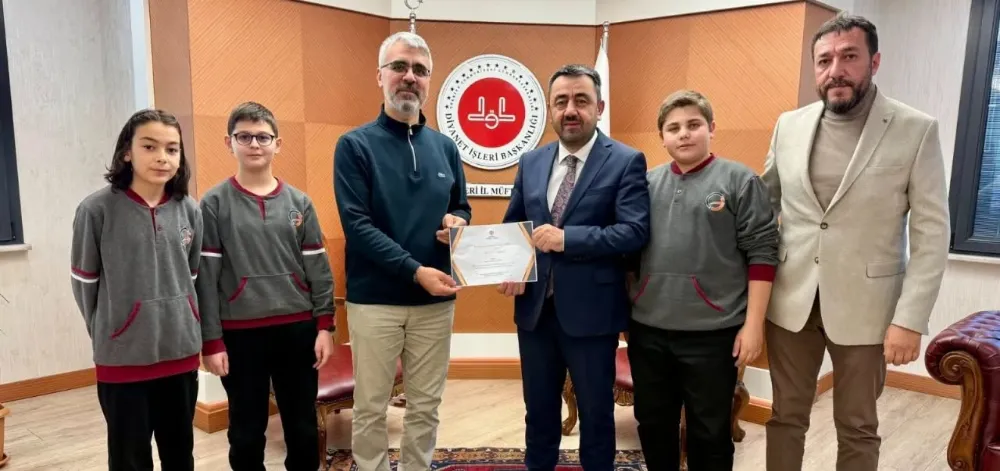 MUSTAFA GERMİRLİ ORTAOKULU 384 BİN LİRALIK KERMES GELİRİNİ GAZZE