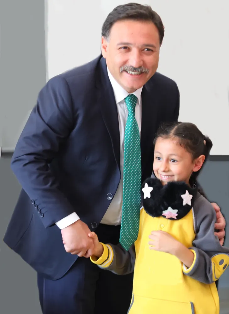 VALİ ÇİÇEK ÖĞRETMENLER GÜNÜ’NÜ KUTLADI