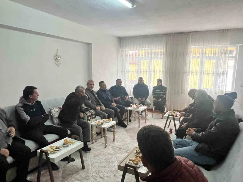 Başkan Kalın ev ziyaretlerini sürdürüyor
