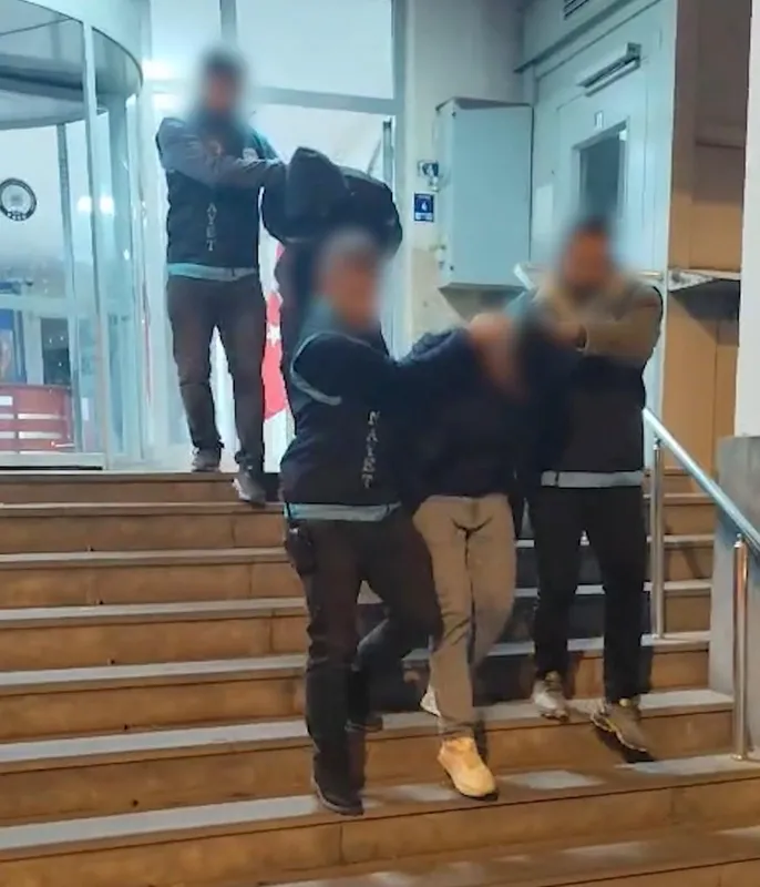 Kız meselesinden çıkan cinayette 5 şüphelinin 3’ü tutuklandı
