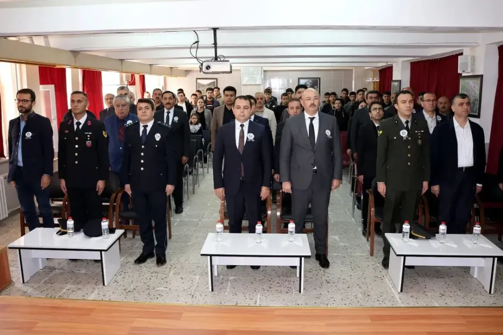 YAHYALI’DA 10 KASIM ATATÜRK’Ü ANMA PROGRAMI DÜZENLENDİ