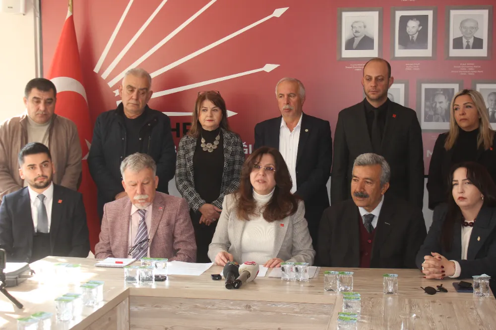 ÖZER’DEN ESKİ YÖNETİME BORÇ TEPKİSİ