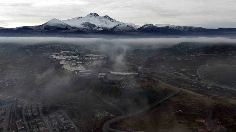 Kayseri’de sis etkisini sürdürüyor
