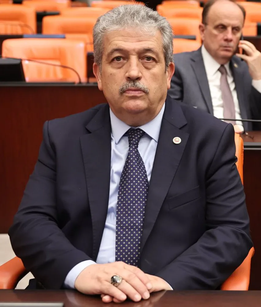 ÖZSOY, BAKAN TEKİN’İ ELEŞTİREN BAŞ’A TEPKİ GÖSTERDİ