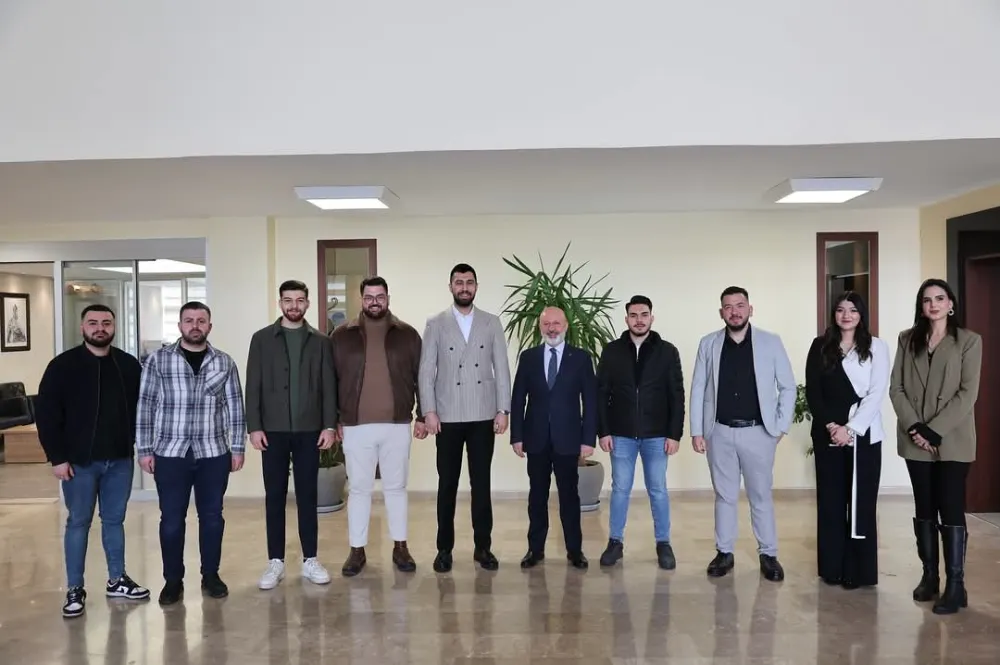 AK PARTİ KOCASİNAN GENÇLİK KOLLARINDAN ÇOLAKBAYRAKTAR’A ZİYARET