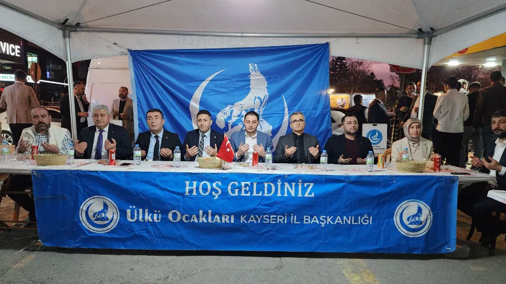 ÜLKÜ OCAKLARI İFTAR YEMEĞİ VERDİ