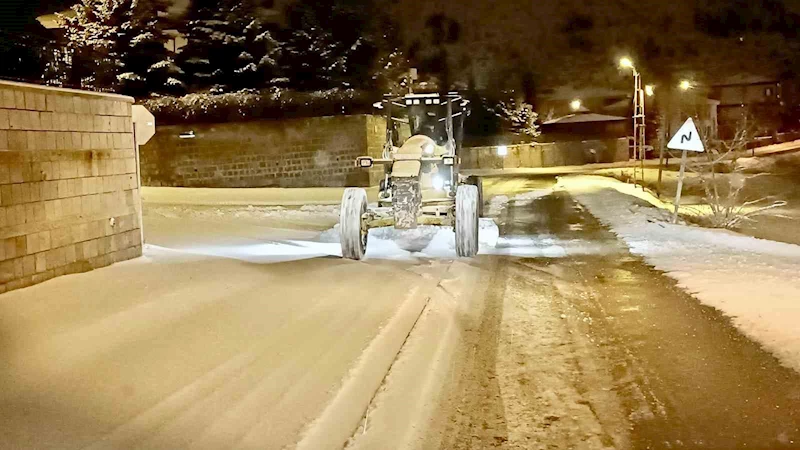 Kar yine yağdı,Talas’ta kış çalışmalar yeniden başladı
