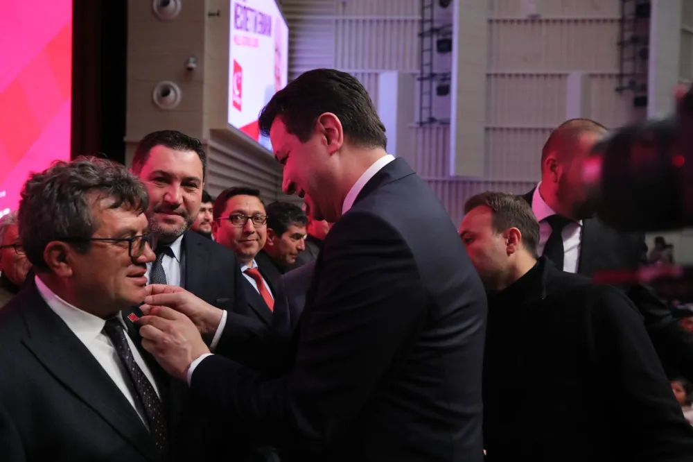 ADNAN KENANOĞLU SAADET PARTİSİNE GEÇTİ