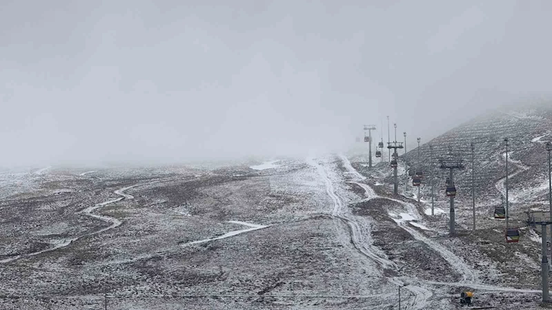 Erciyes’te kar yağışı etkili oldu
