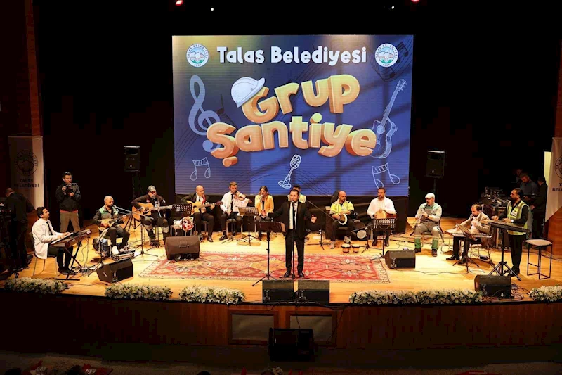 Belediye personeli 1 Mayıs’ta kulakların pasını sildi

