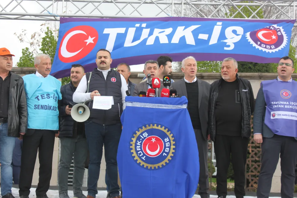 TÜRK-İŞ, EMEK, ADALET VE DEMOKRASİ İÇİN ALANLARDAYIZ