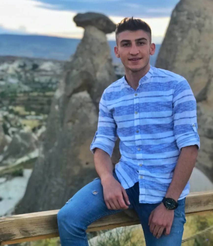 FUTBOLCU AZİZ MERMİ TRAFİK KAZASINA KURBAN GİTTİ