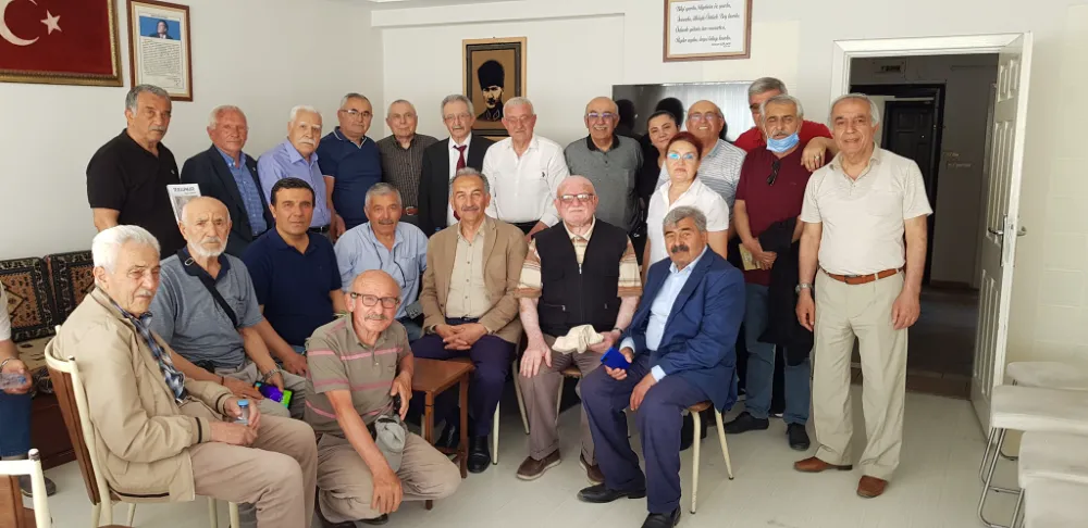 YAZAR SOYLU, TESELLEMELER, BABAM VE BİZİMKİLER ADLI KİTABINI TANITTI