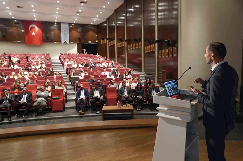 Melikgazi Belediyesi Sıfır Atık Çalıştayı’nda örnek çalışmalarını anlattı
