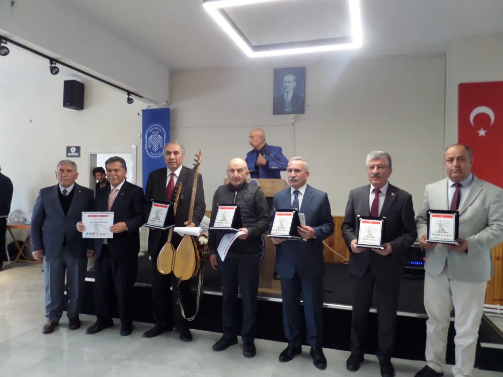 GAZETECİ YUNUS BEKİR KABRİ BAŞINDA ANILDI