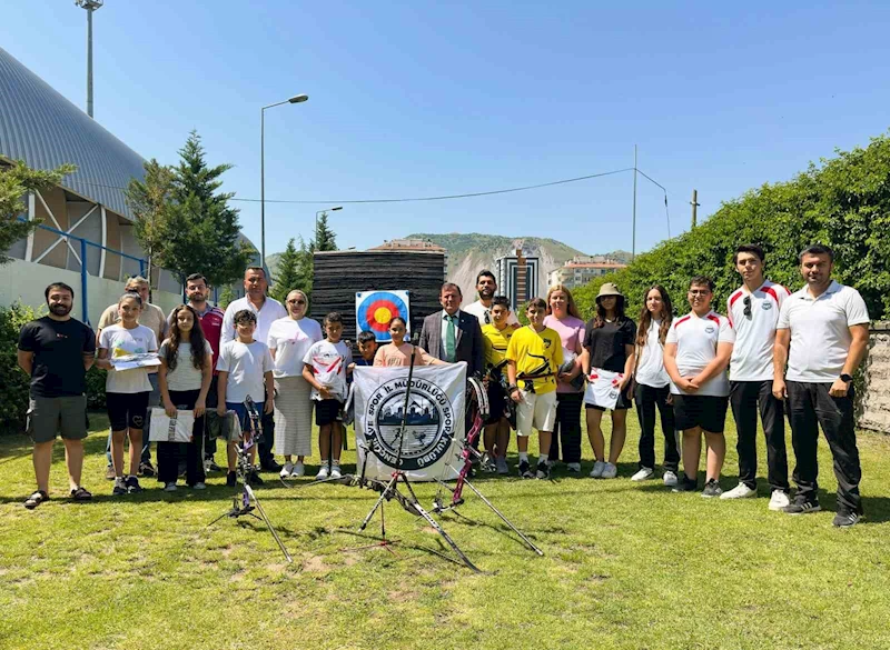 Okçuluk sporcularına malzeme dopingi
