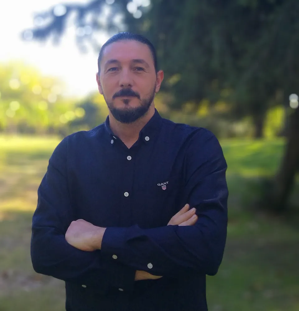 YAZAR MEHMET ATAŞ’IN SON KİTABI olan ANAFOR ÇIKTI