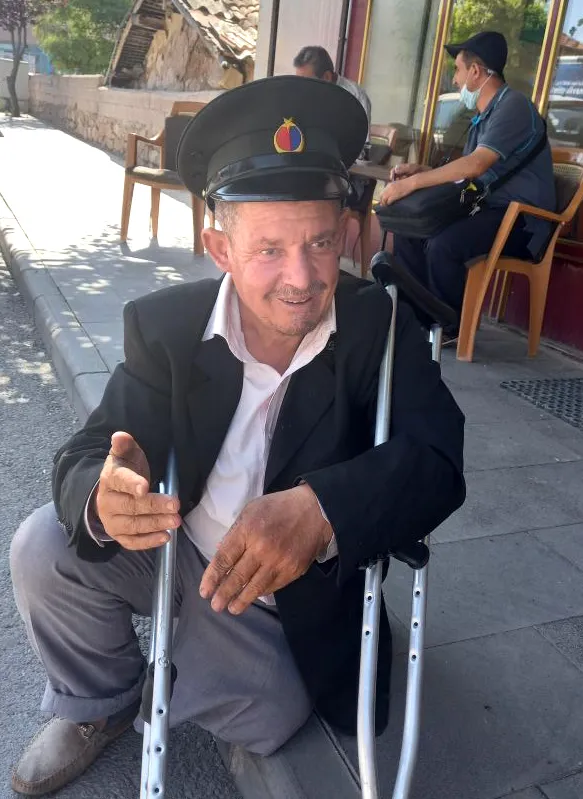 FELAHİYE’NİN SEVİLEN İSMİ YAŞAR KOLSUZ TRAFİK KAZASINA KURBAN GİTTİ