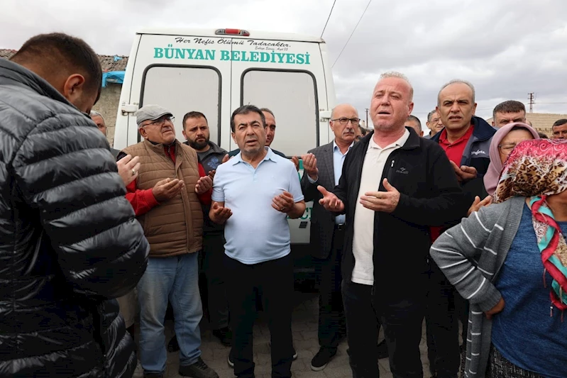 Kazada ağır yaralanan kadın hayatını kaybetti
