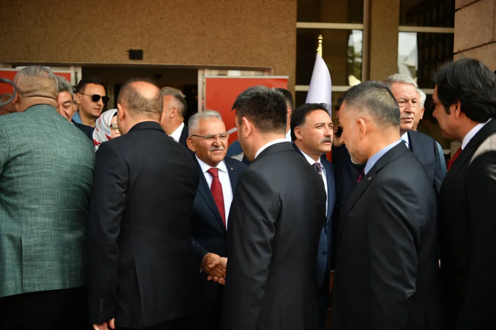 PROTOKOL BAYRAMLAŞMASI VALİLİKTE YAPILDI