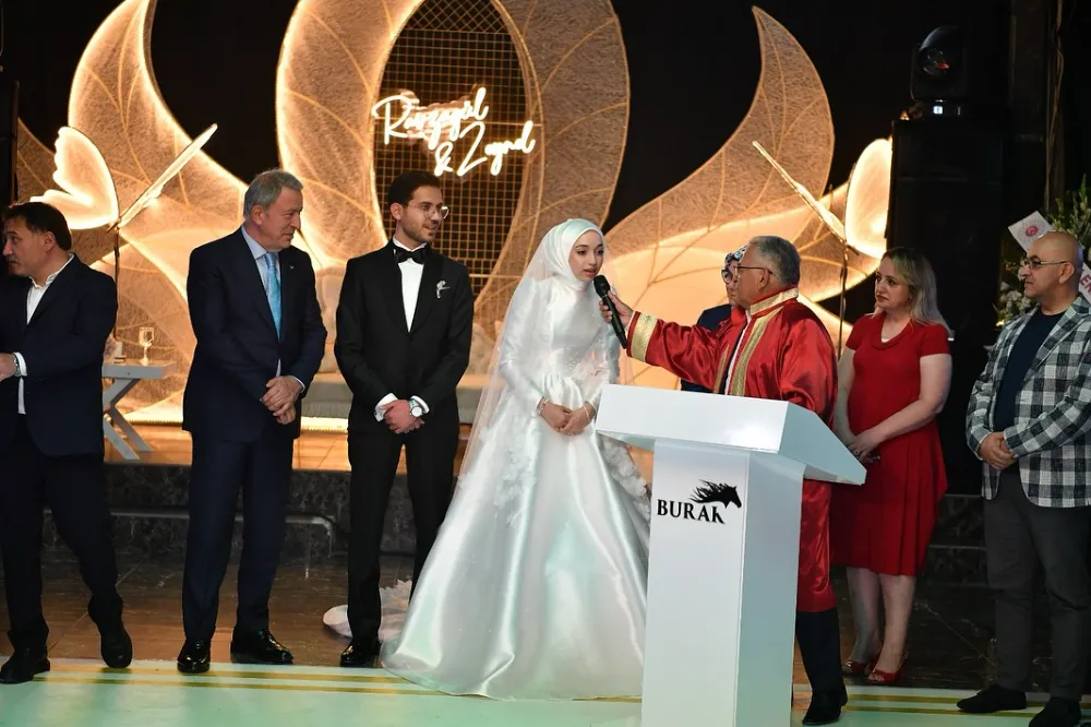 ÖZSOY VE YALÇIN AİLELERİNİN MUTLU GÜNÜ