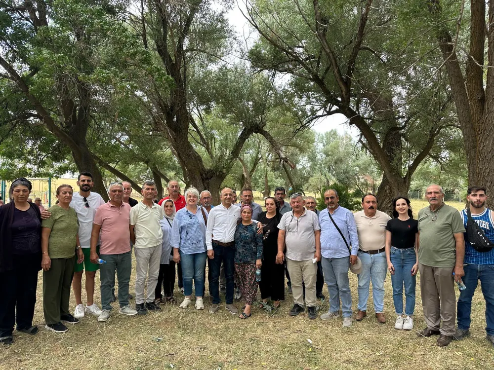TOMARZA BEYDAĞI DERNEĞİ AŞURE DAĞITTI