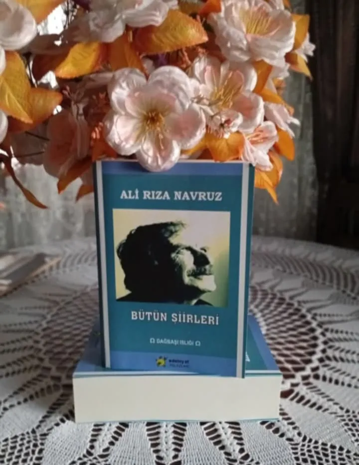 YAZAR NAVRUZ, ŞİİRLERİNİ TEK KİTAPTA TOPLADI 