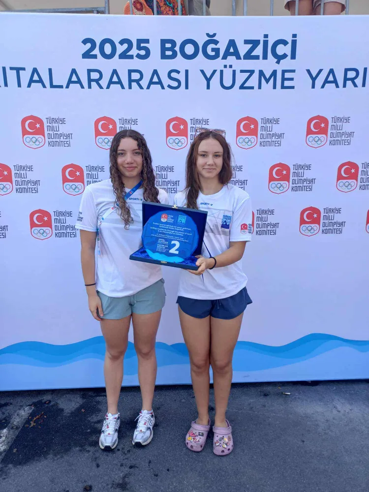 KAYSERİLİ SPORCULAR BOĞAZI YÜZEREK GEÇTİLER…