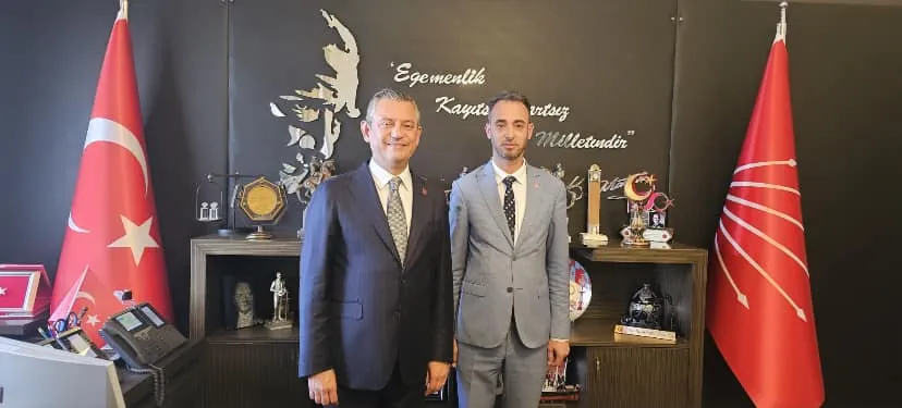CHP’DE ÖZDEMİR, BAŞKANLIĞA YENİDEN TALİBİM