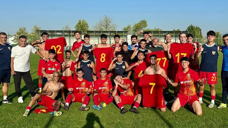 Kayserispor PAF takımı farklı kazandı
