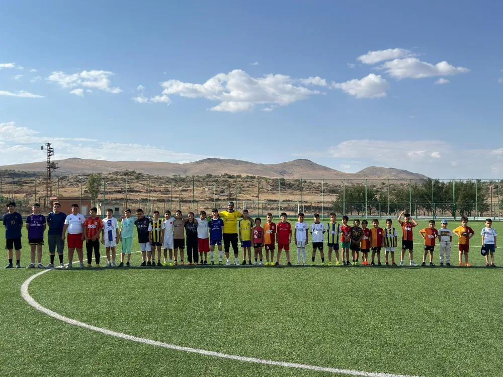 İNCESU BELEDİYESİ YAZ SPOR OKULLARI İLE 280 ÖĞRENCİYE SPOR SEVGİSİ AŞILADI