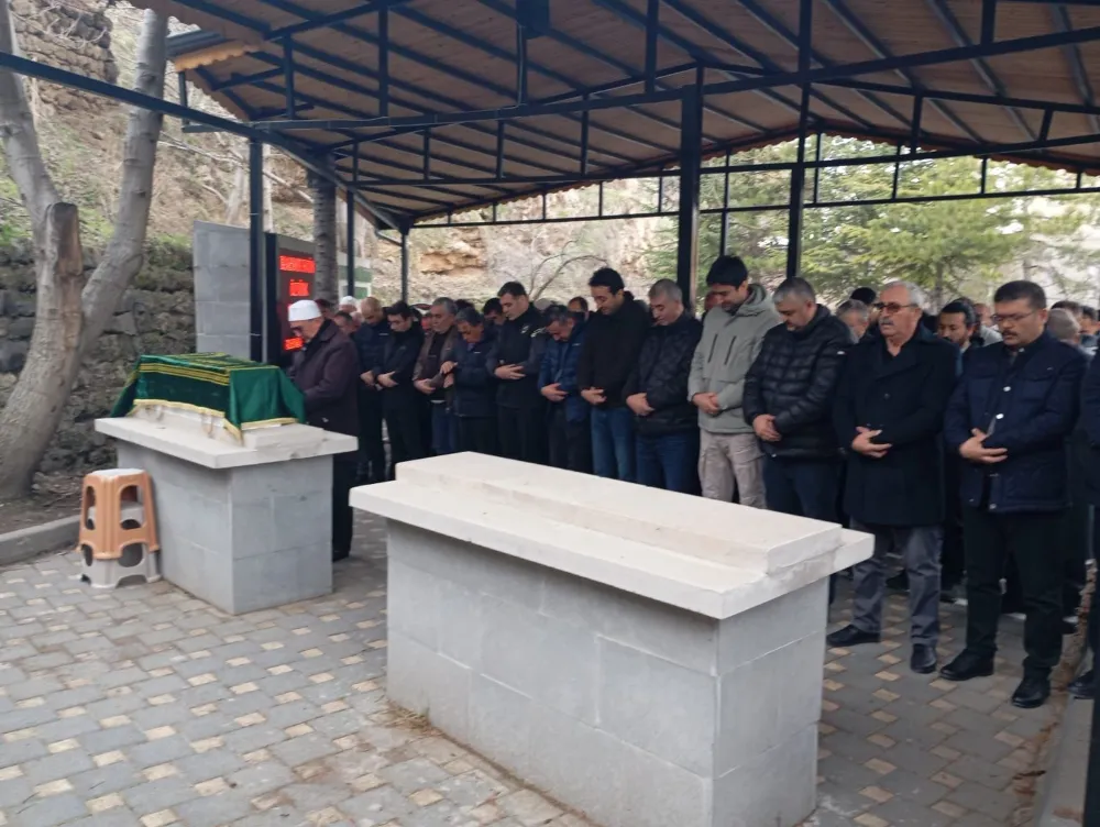 KAZA KURBANI MEHMET FATİH ÖZTÜRK TOPRAĞA VERİLDİ